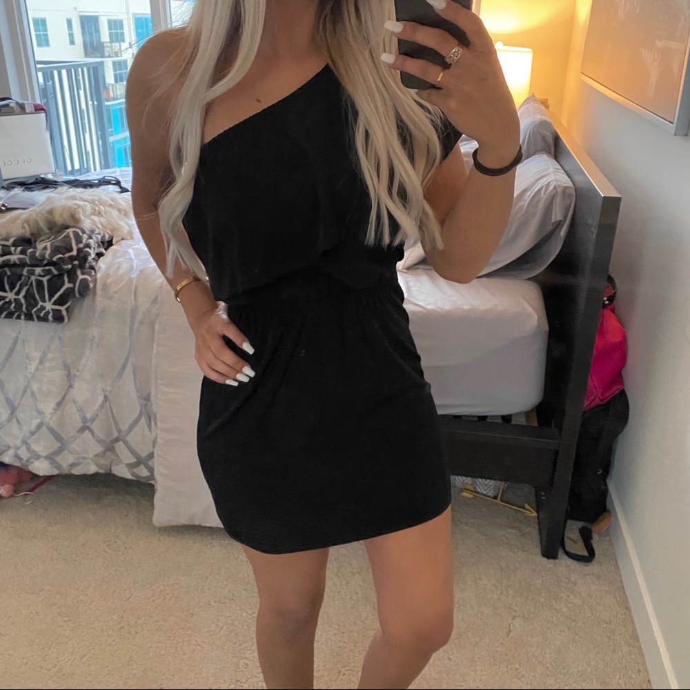 Express One shoulder black dress